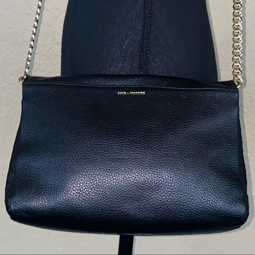 Pour La Victoire black pebble leather crossbody purse - Picture 5 of 9